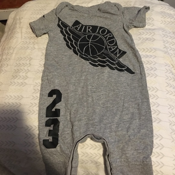 Nike/Jordan - Picture 1 of 4